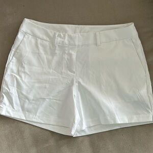 NWT Nike golf shorts